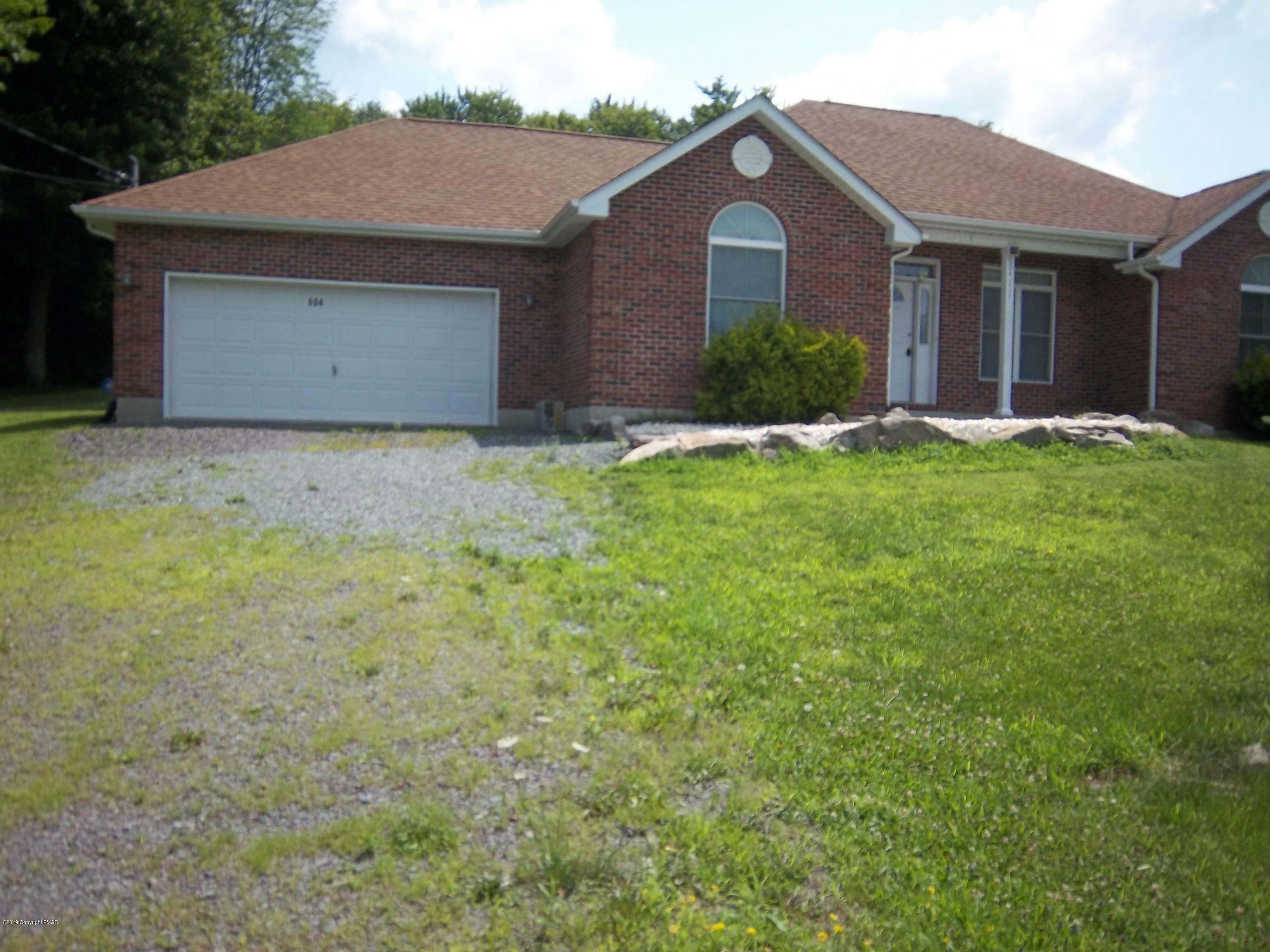 Property Photo:  604 Glen Circle Drive  PA 18466 