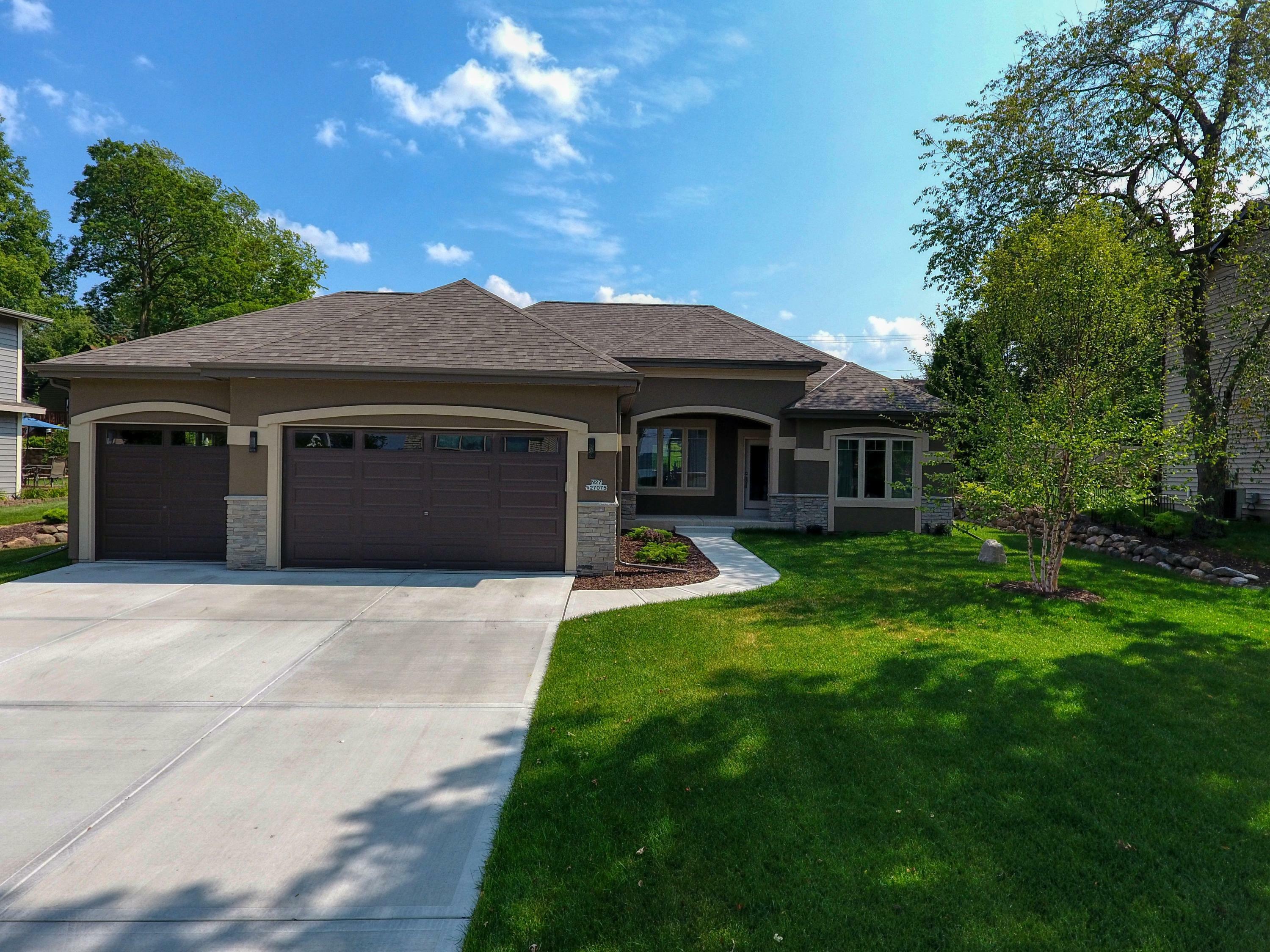 Property Photo:  N27w27075 Woodland Dr  WI 53072 