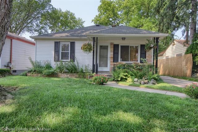 Property Photo: 20121 Floral St. Street MI 48152