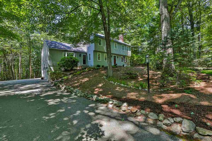 Property Photo: 29 Olde Lantern Road NH 03110