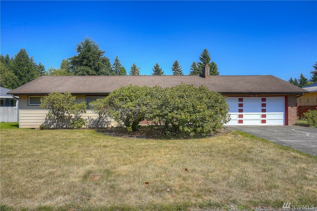 Property Photo: 13011 2nd Av Ct E WA 98445