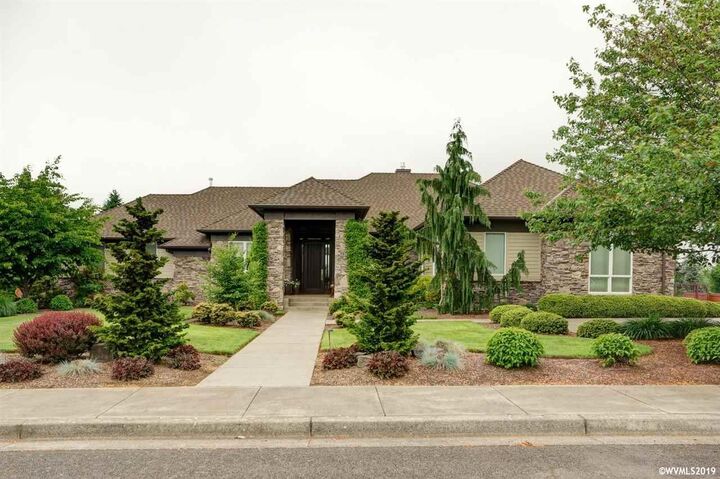 1677  Mountain Dr  Stayton OR 97383 photo