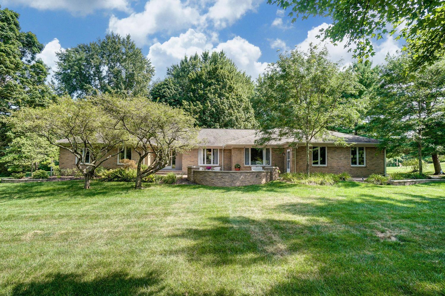 Property Photo: 5195 River Forest Road OH 43017