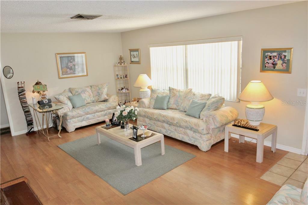 Property Photo:  866 Oriole Drive  FL 33884 