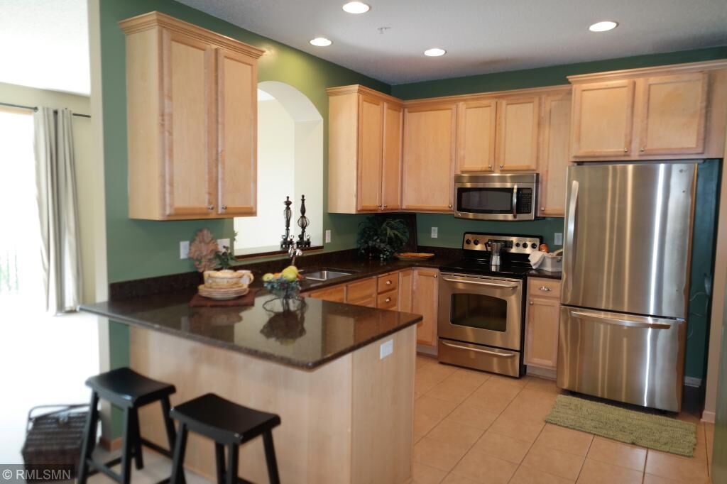 Property Photo: 7512 Parkridge Way MN 55378