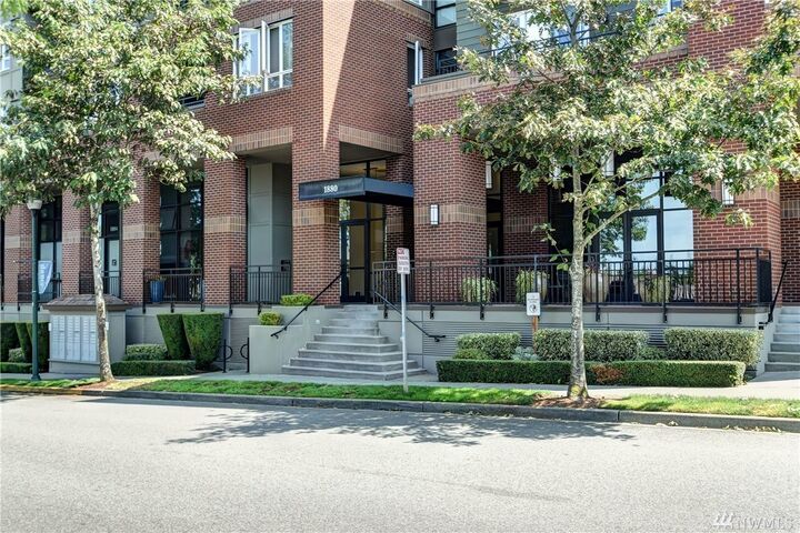 Property Photo: 1880 25th Ave NE 313 WA 98029