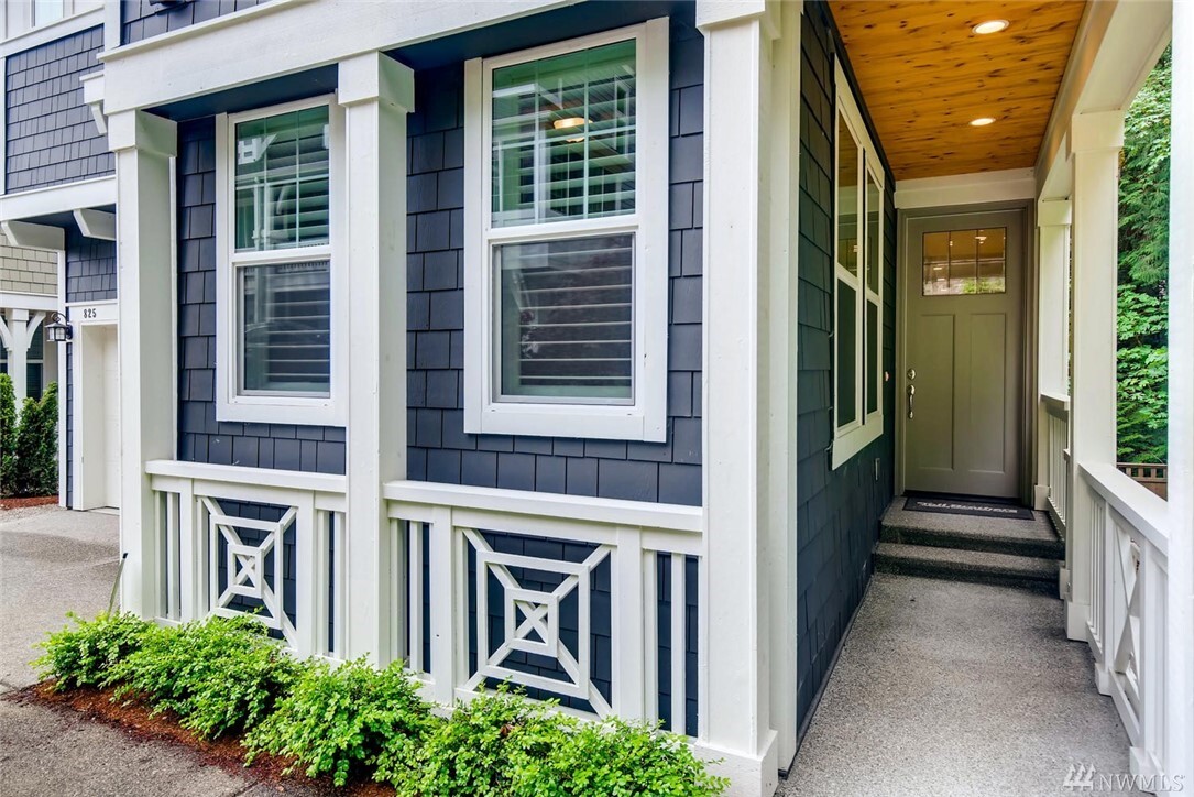 Property Photo: 825 224th Ave NE WA 98074