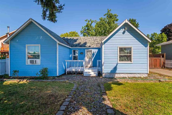 2818 N Altamont St  Spokane WA 99207 photo