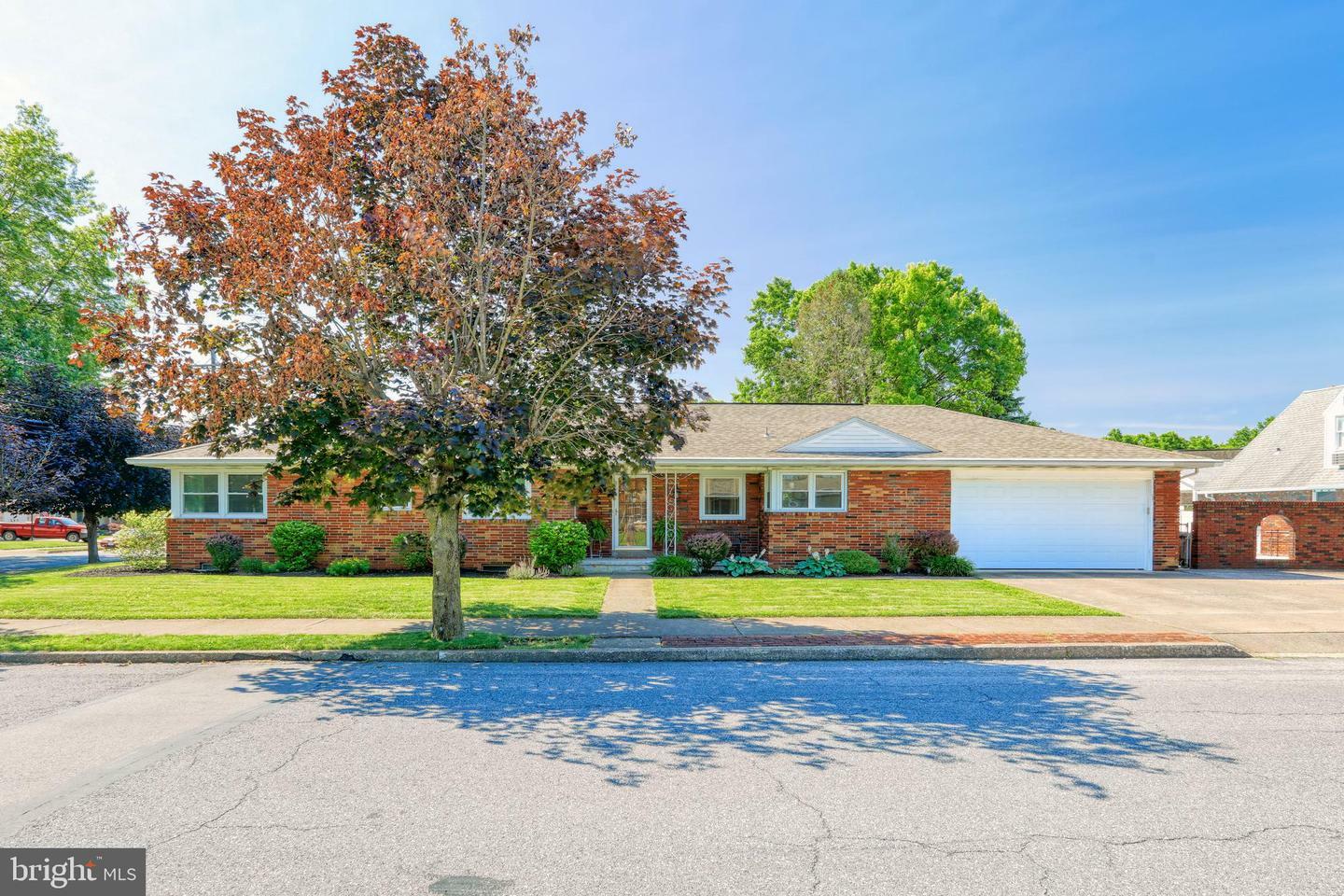 Property Photo: 798 E Coover Street PA 17055