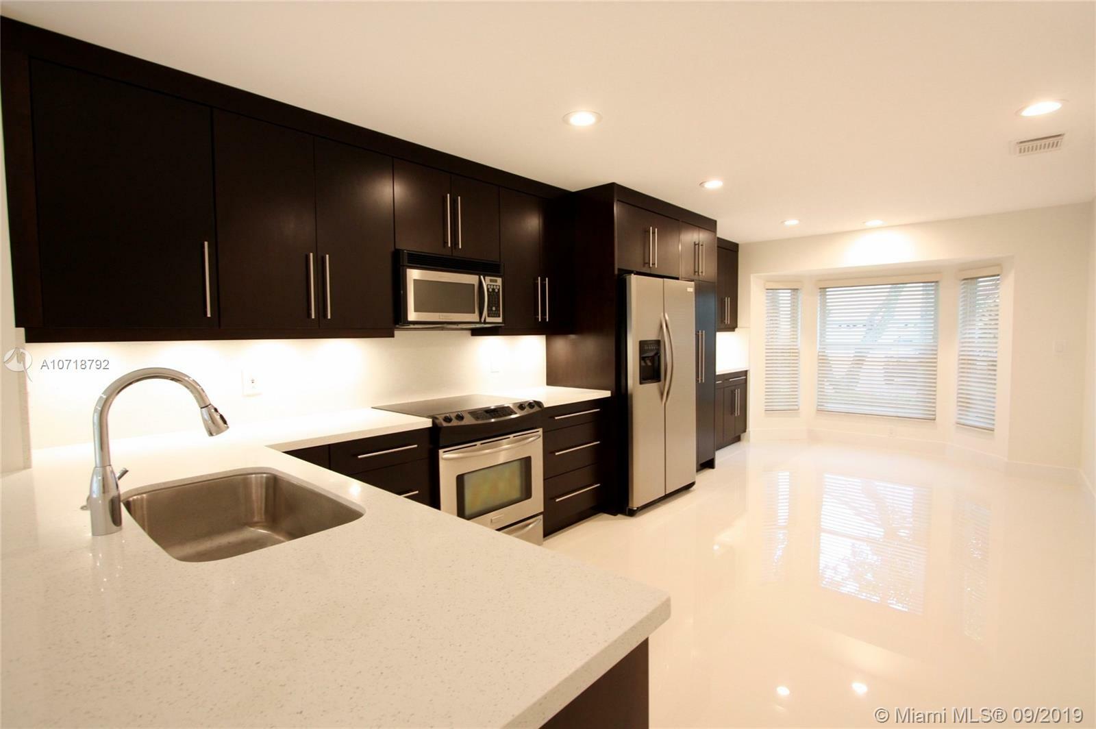 Property Photo: 1135 Pin Oak St - FL 33019