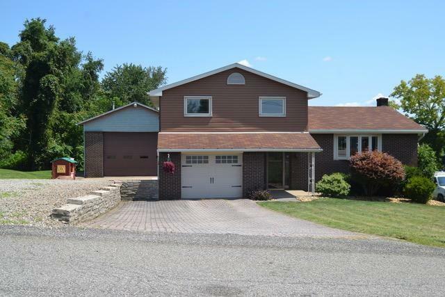 Property Photo:  965 Peairs Rd  PA 15037 