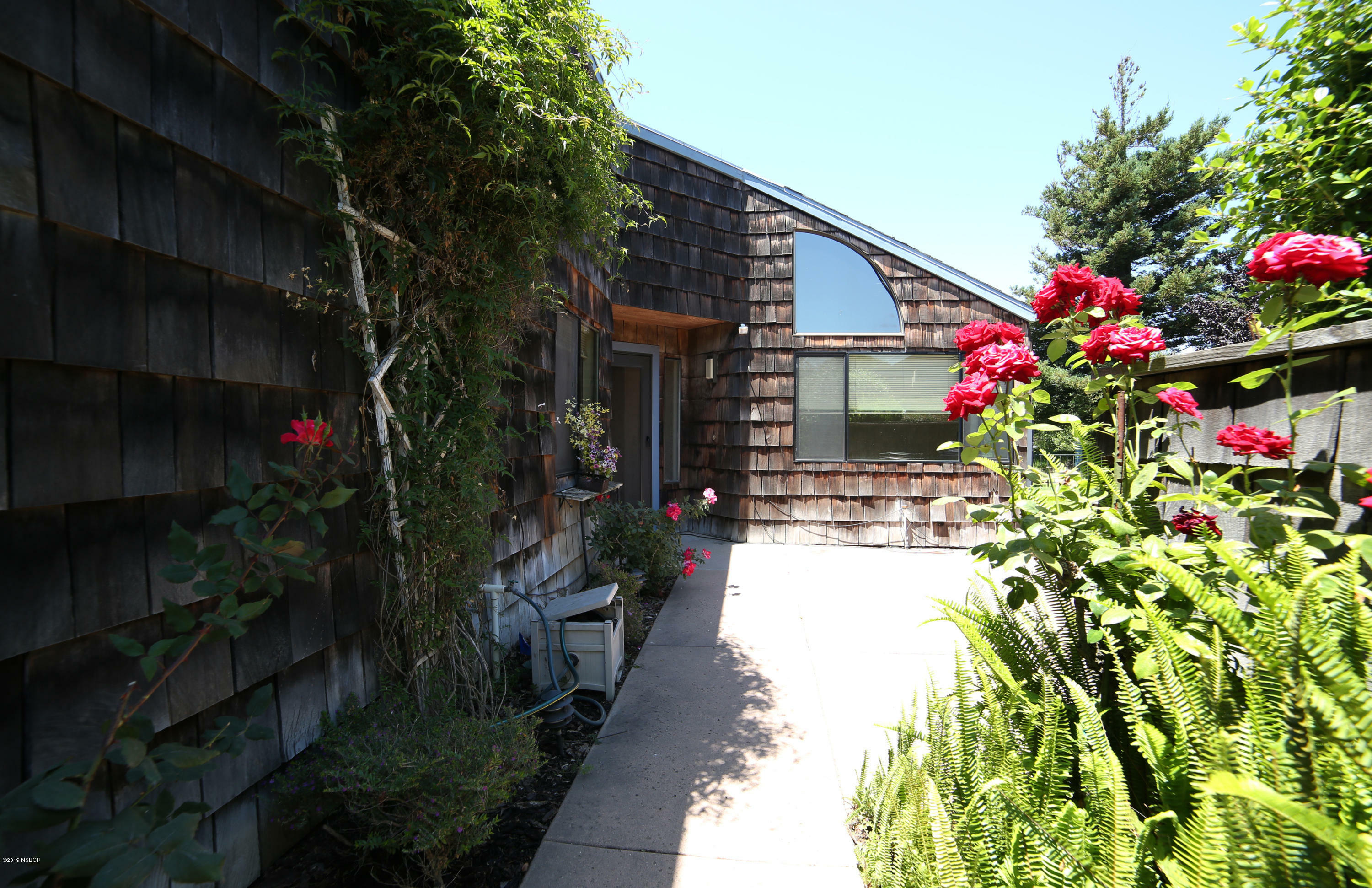 Property Photo:  1480 Oakridge Park Road  CA 93455 