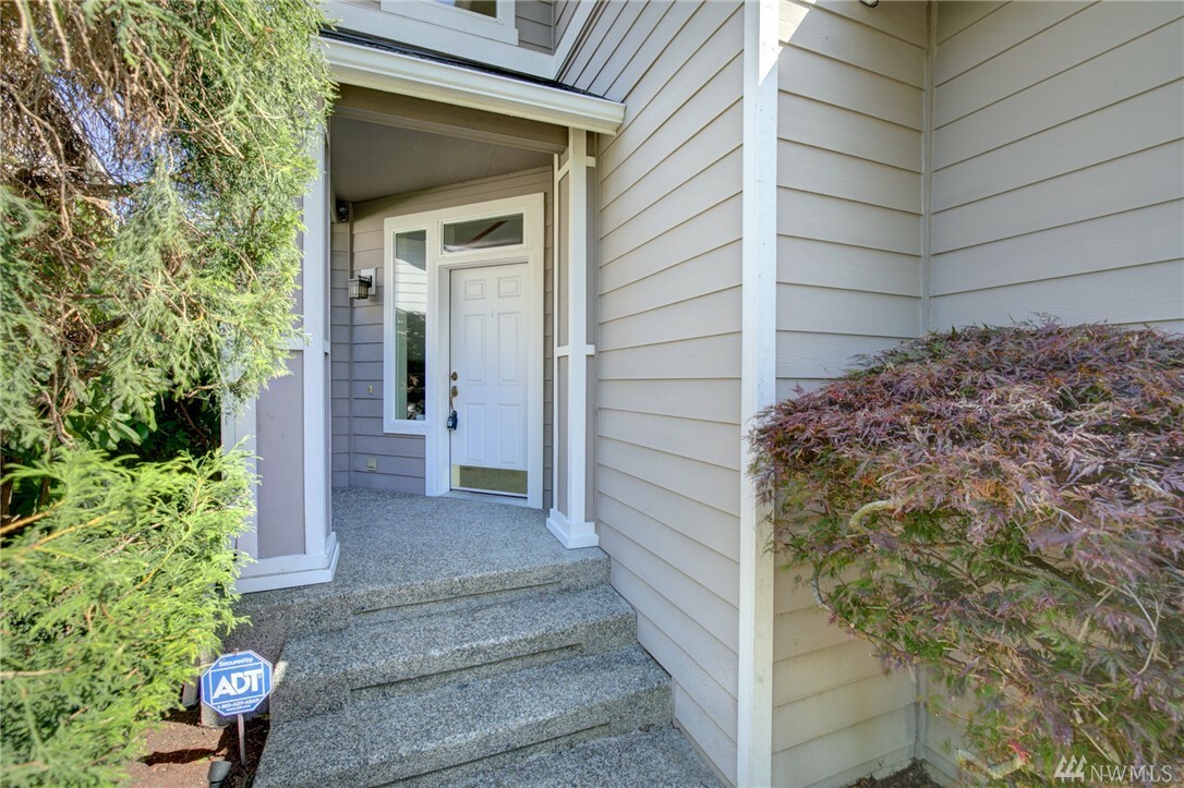 Property Photo:  5512 S 320th St  WA 98001 