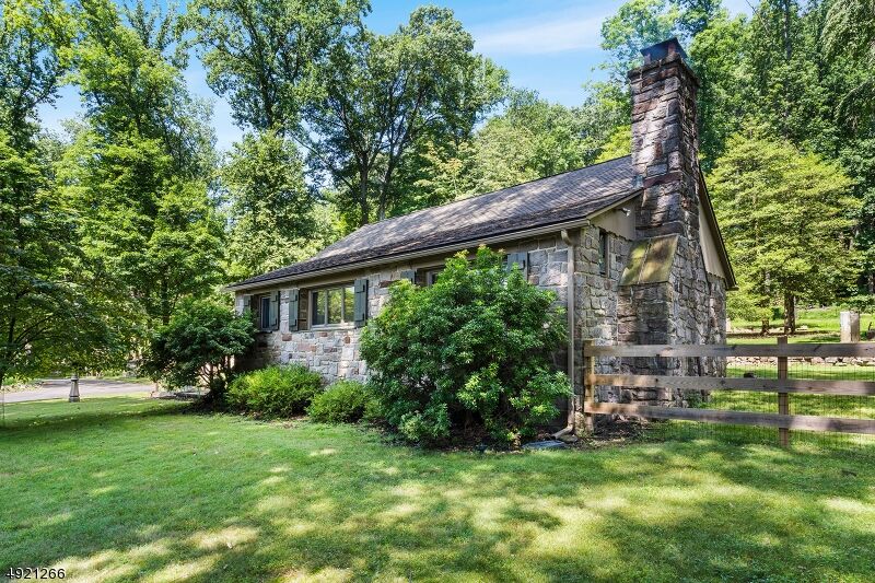 Property Photo:  111 Dreahook Road  NJ 08833 
