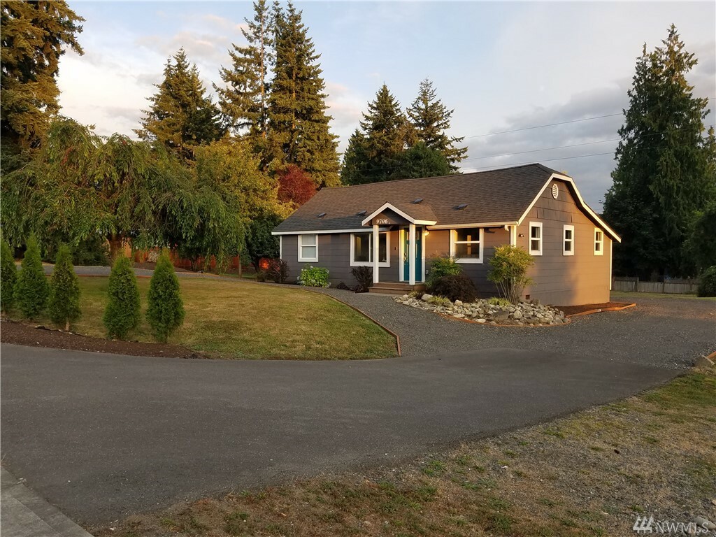 Property Photo:  9706 20th St SE  WA 98258 