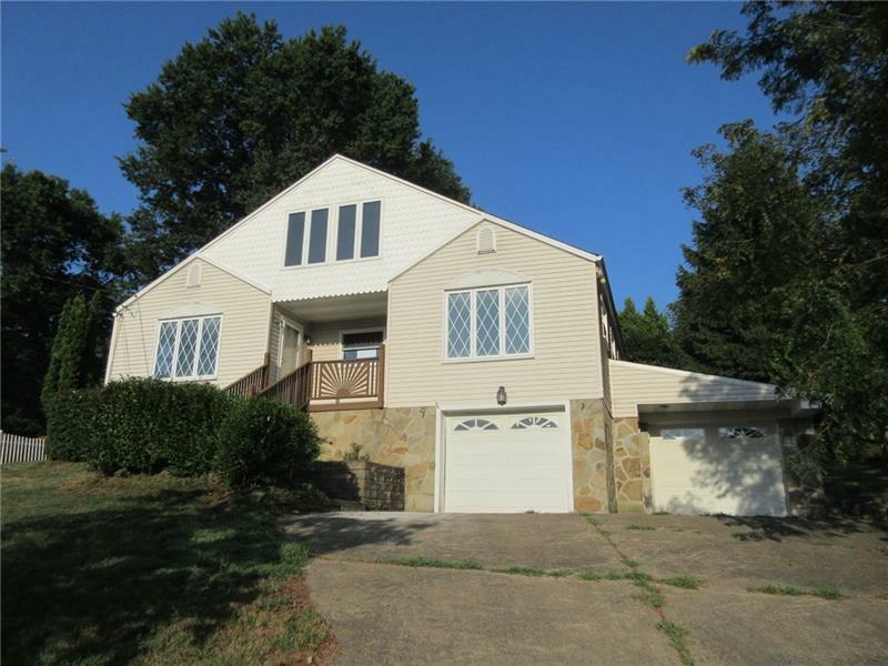 Property Photo:  212 Stonebrook Dr  PA 15317 