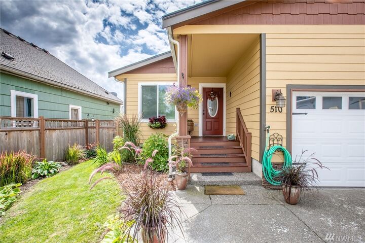 Property Photo: 510 Kansas St SW WA 98360