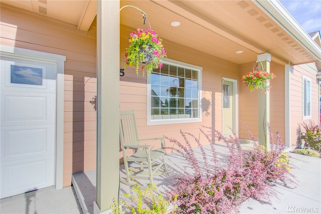 Property Photo:  1535 S Lakeway Dr  WA 98837 