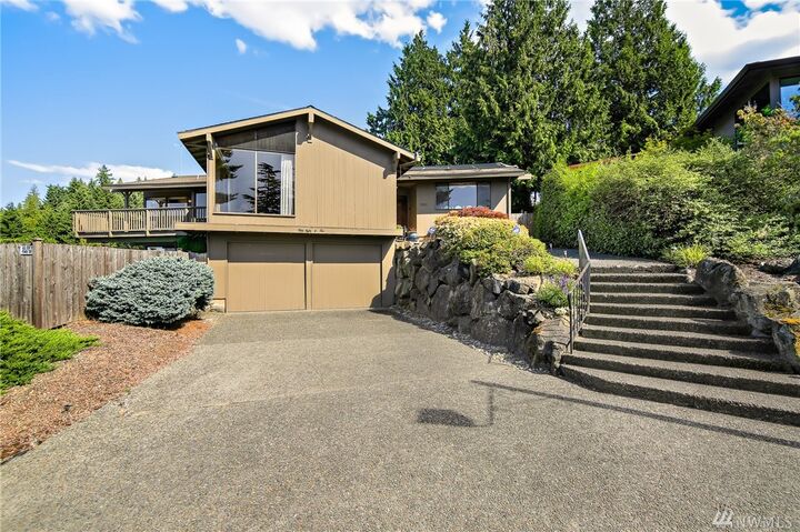 Property Photo: 5802 111th Ave SE WA 98006
