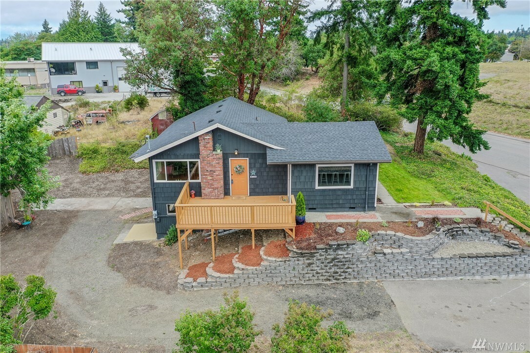 Property Photo:  2711 Wheaton Wy  WA 98310 