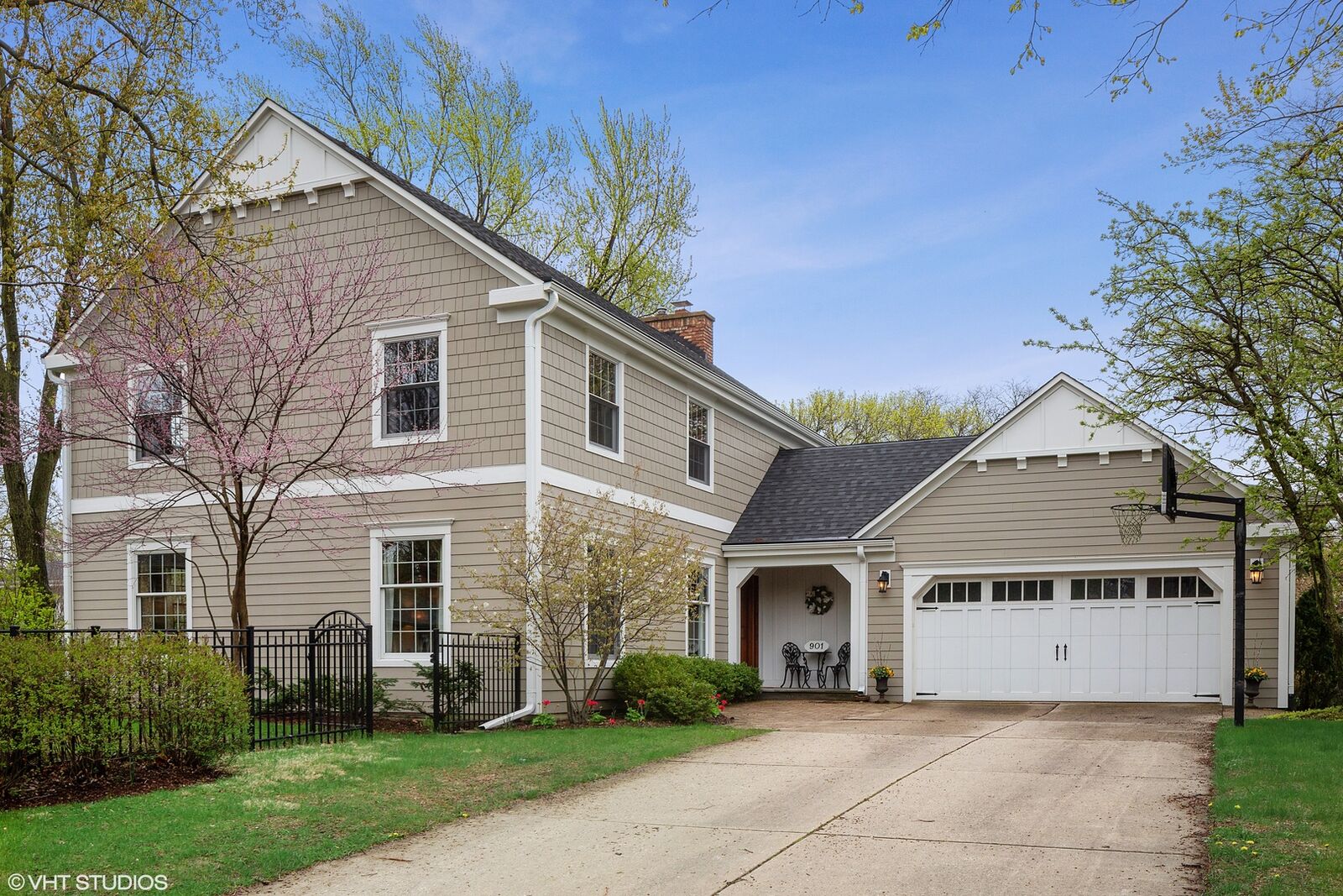 Property Photo:  901 South Bruner Street  IL 60521 