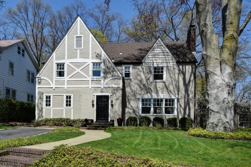 Property Photo: 751 Crescent Pky NJ 07090