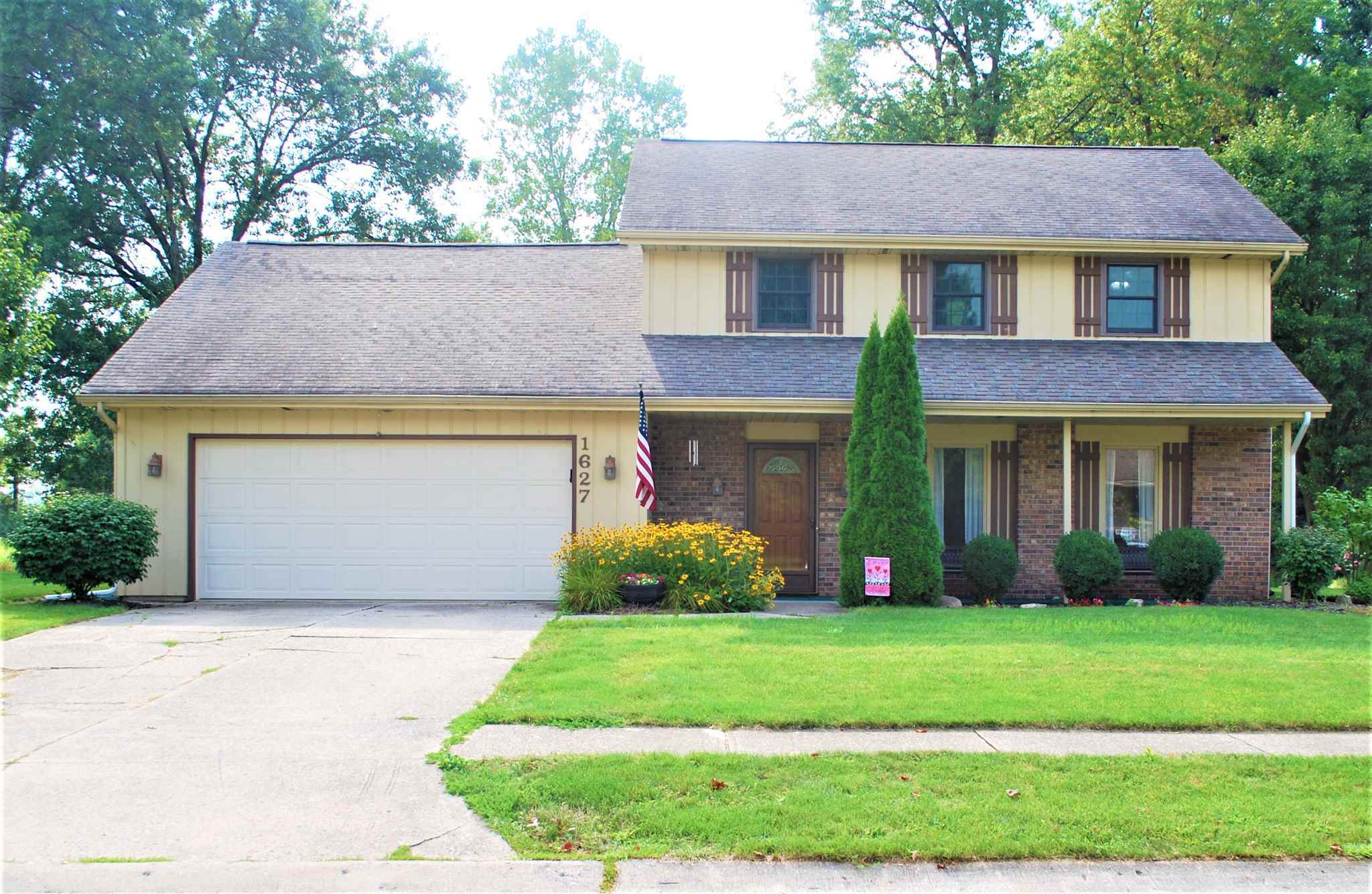 Property Photo: 1627 Lofton Way IN 46815-7621
