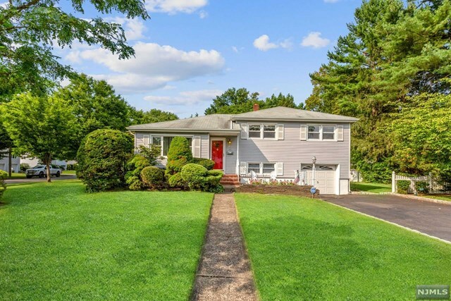 Property Photo:  67 Crain Road  NJ 07652 