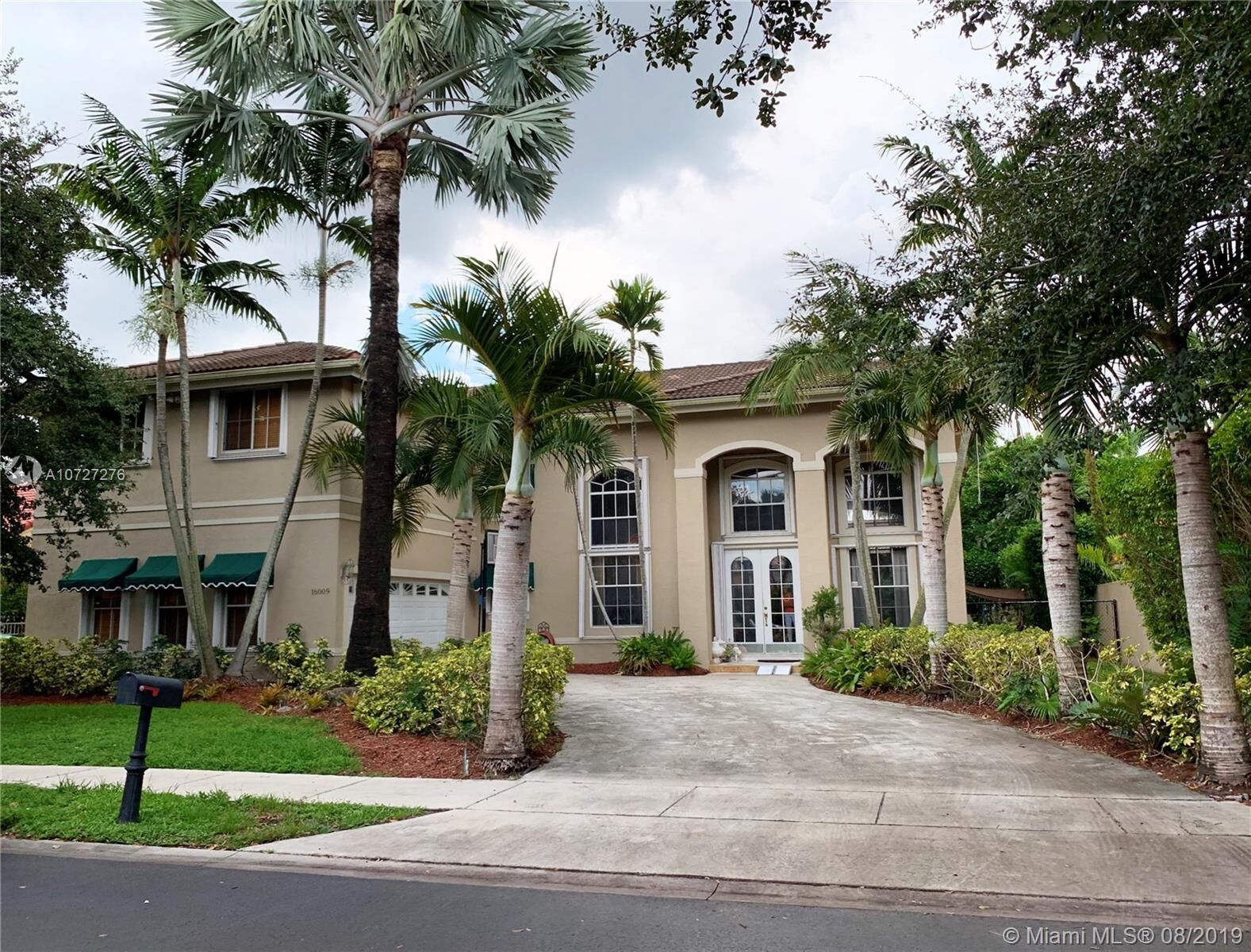 Property Photo: 16009 NW 82nd Pl FL 33016