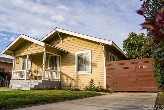 Property Photo:  1121 E Hellman Street  CA 90813 