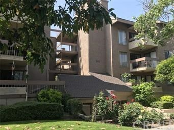 Property Photo:  250 W Fairview Avenue 103  CA 91202 