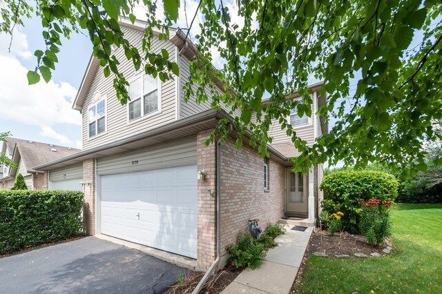 Property Photo:  2138 West Adobe Drive 2138  IL 60101 
