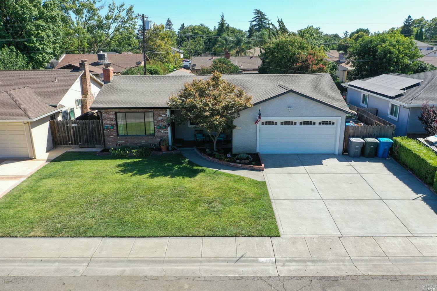 Property Photo:  601 West D Street  CA 95620 