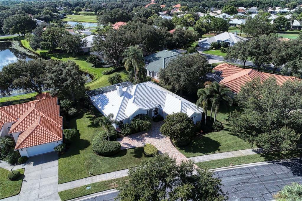 Property Photo: 276 Royal Oak Way FL 34292