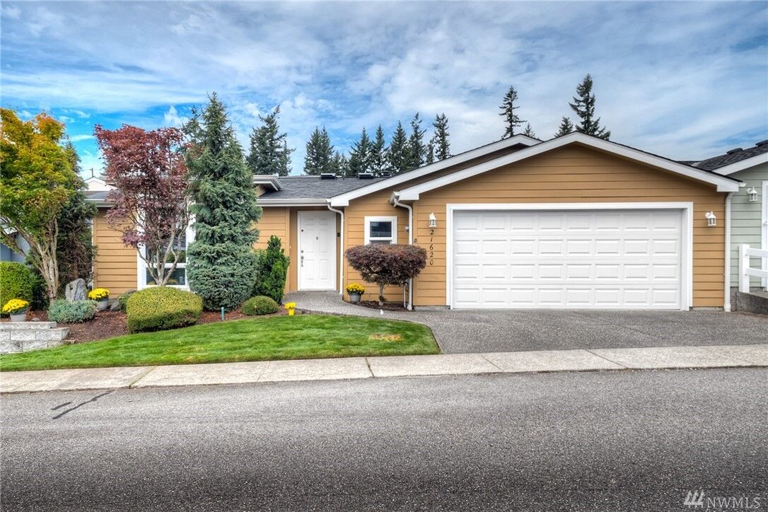Property Photo: 21620 SE 273rd Place 148 WA 98038