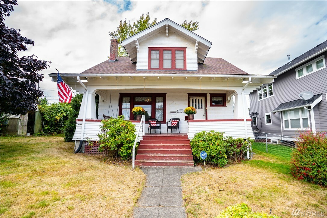 Property Photo:  5310 N Highland St  WA 98407 