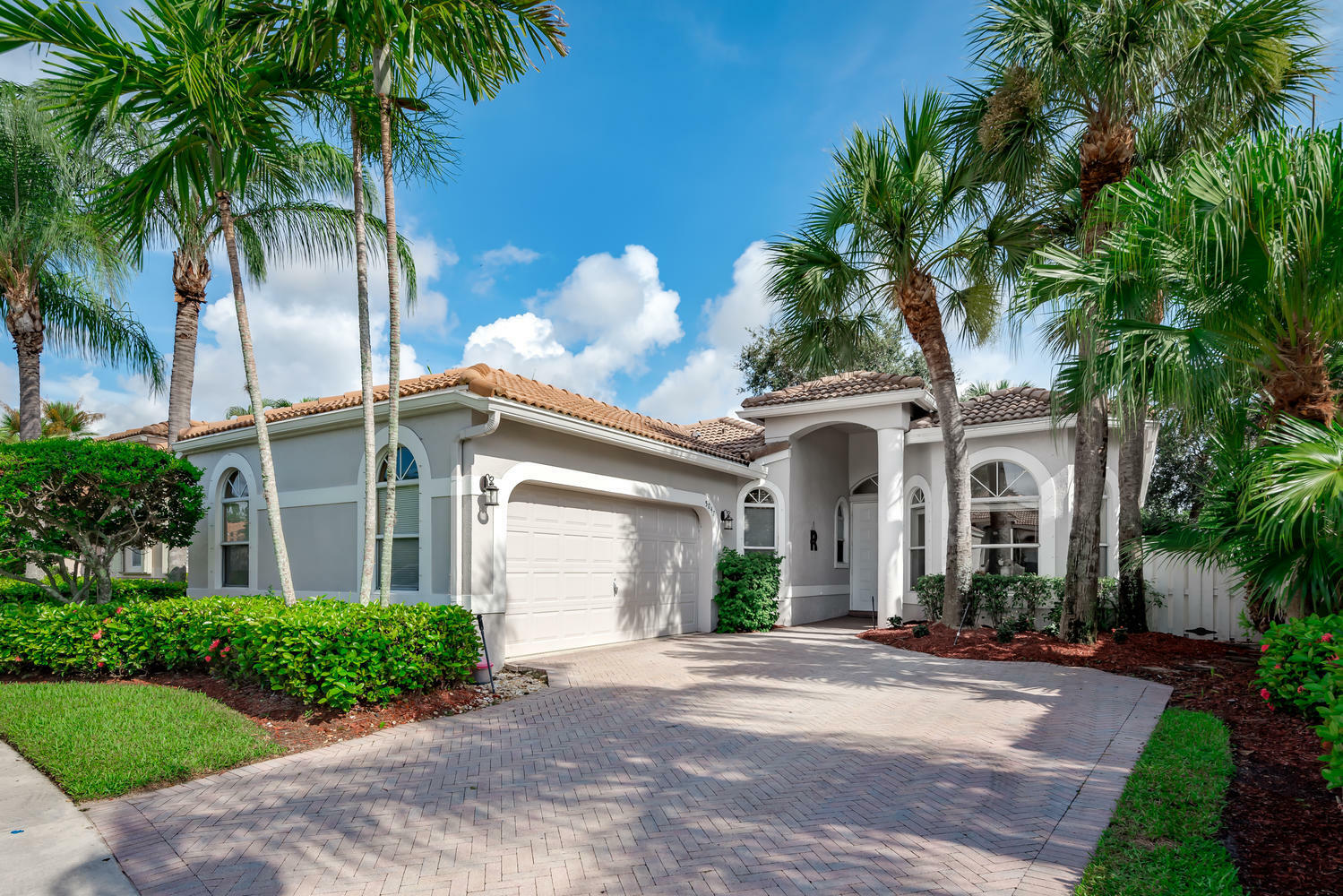 Property Photo:  5047 Ventura Drive  FL 33484 