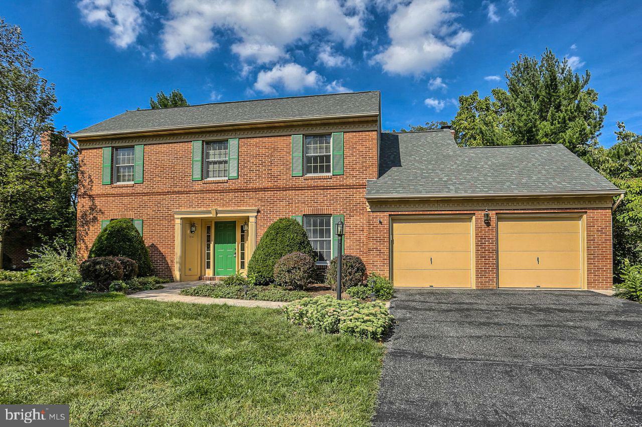 Property Photo:  1041 Country Club Road  PA 17011 