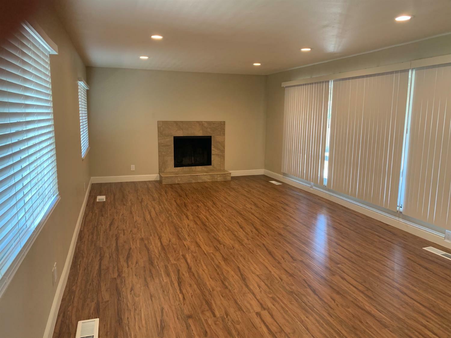 Property Photo:  3865 N Sherman Street  CA 93726 