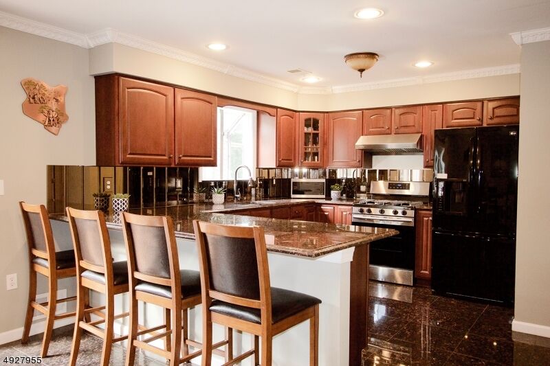 Property Photo: 117 Grantham Dr NJ 08873