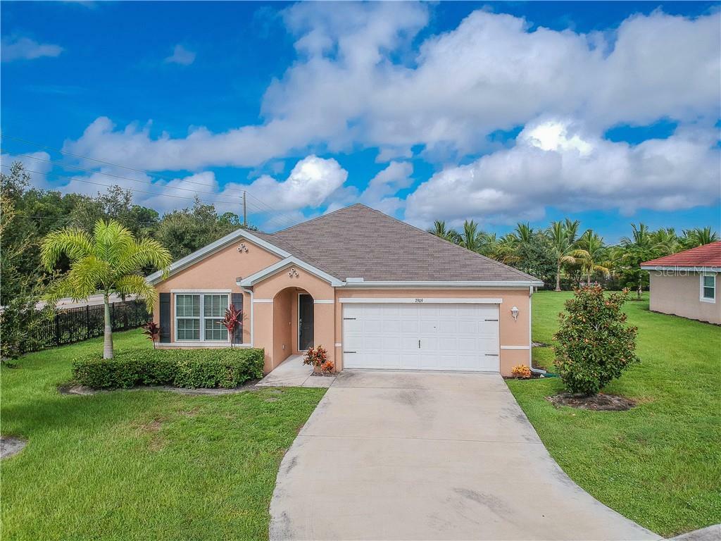 Property Photo:  7909 Mikasa Drive  FL 33950 