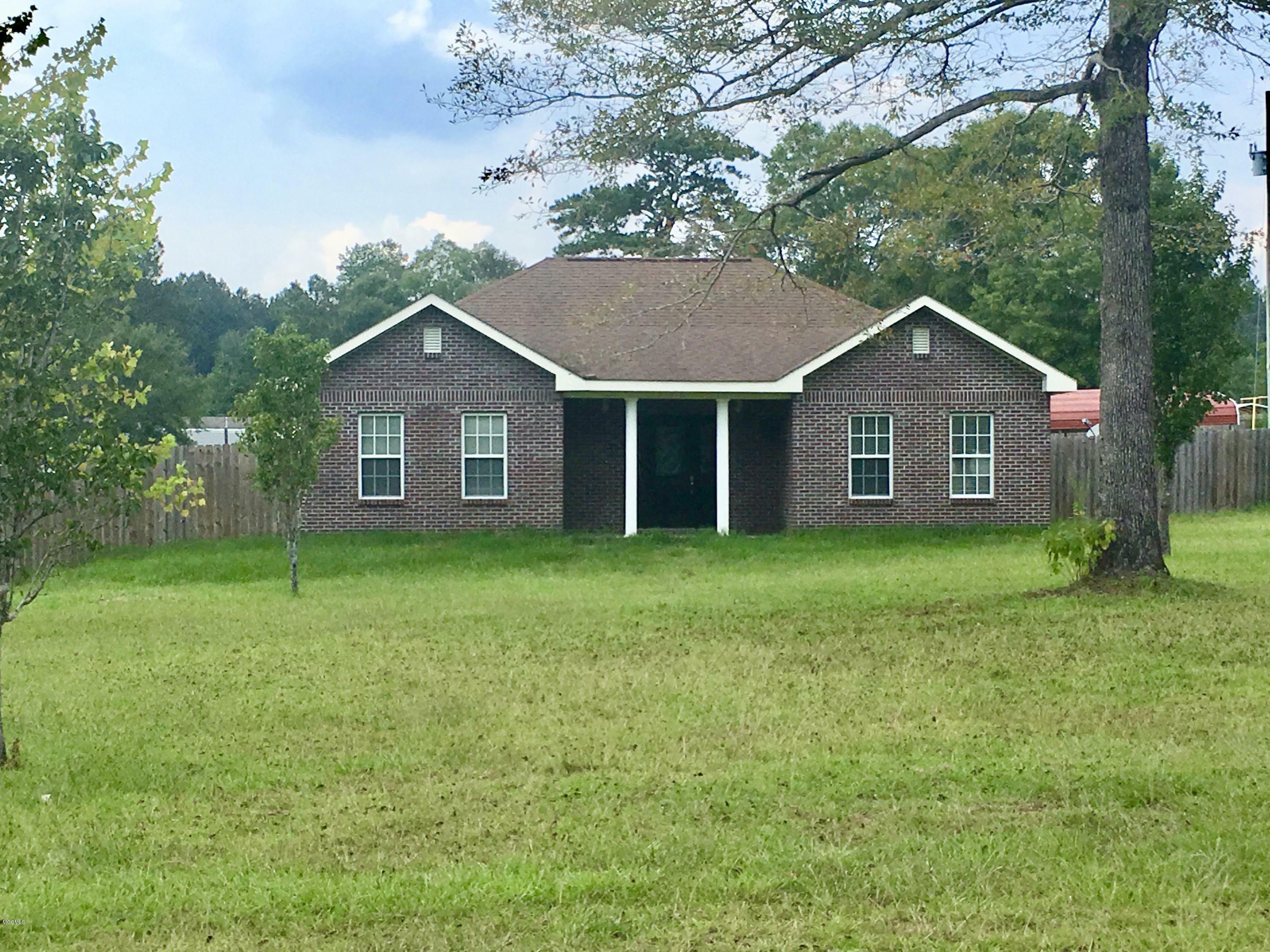 Property Photo:  18 Jub Hickman Road  MS 39573 