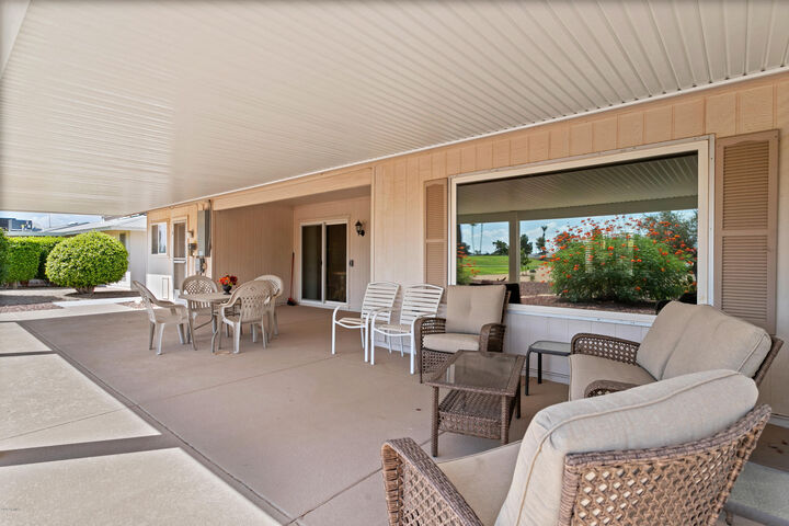 Property Photo: 10701 W Willowbrook Drive AZ 85373