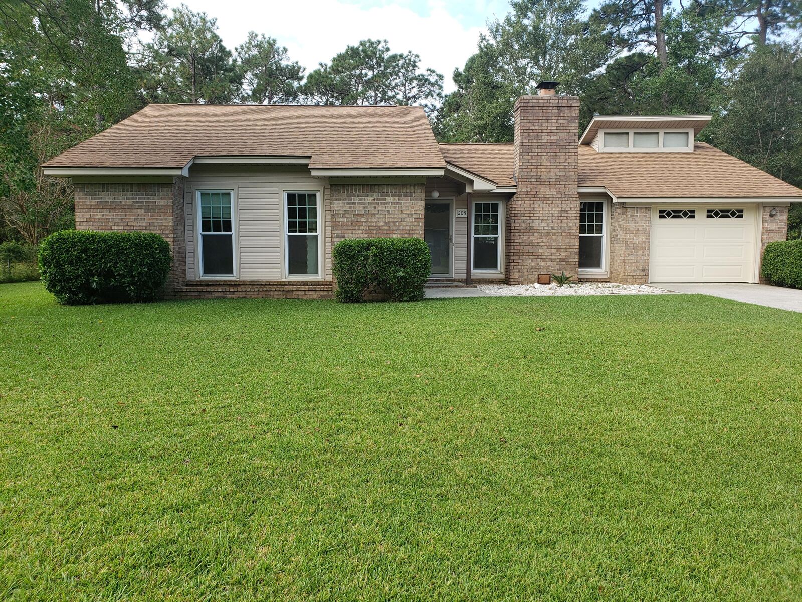 Property Photo: 205 Ruffin Road SC 29486