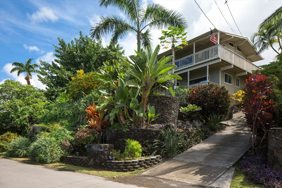 Property Photo:  77-6453 Walua Rd  HI 96740 