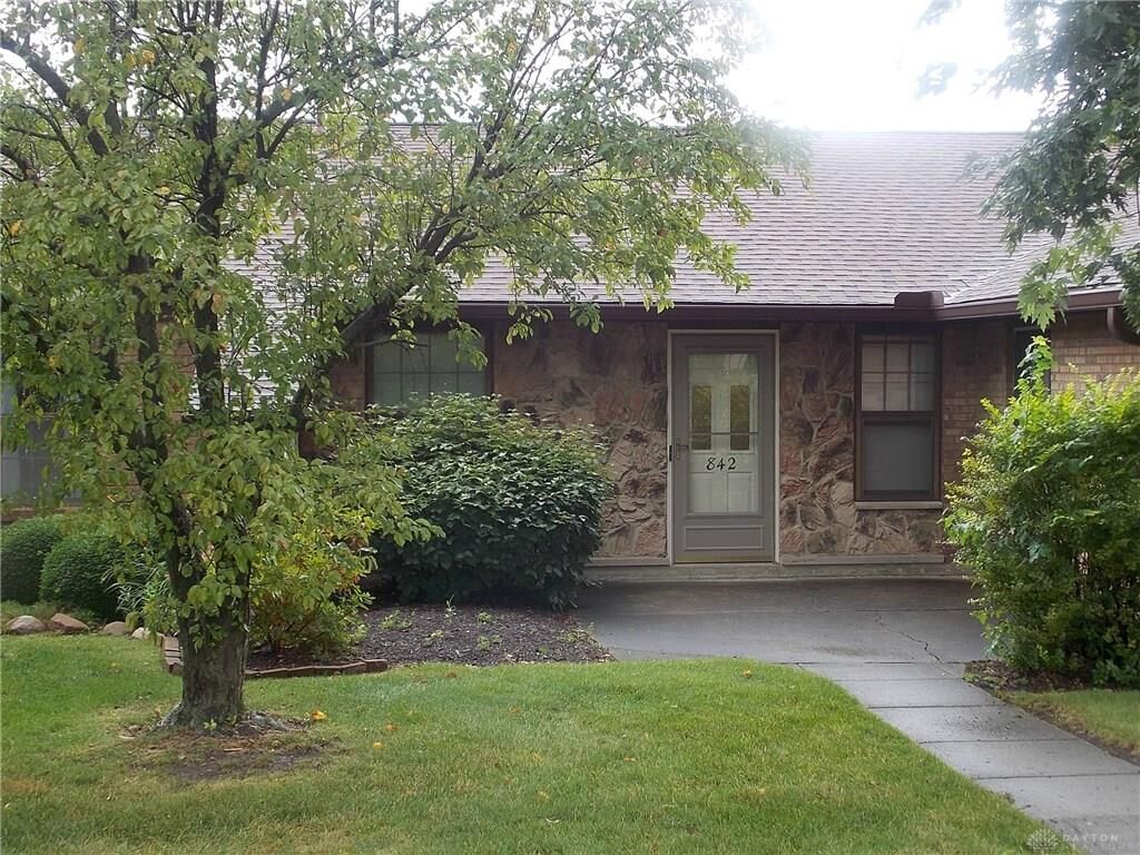 Property Photo:  842 Pine Needles Drive  OH 45458 