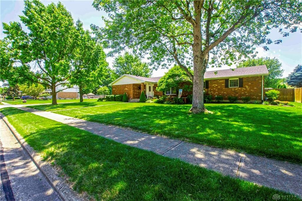Property Photo: 2144 Capestrano Drive OH 45385