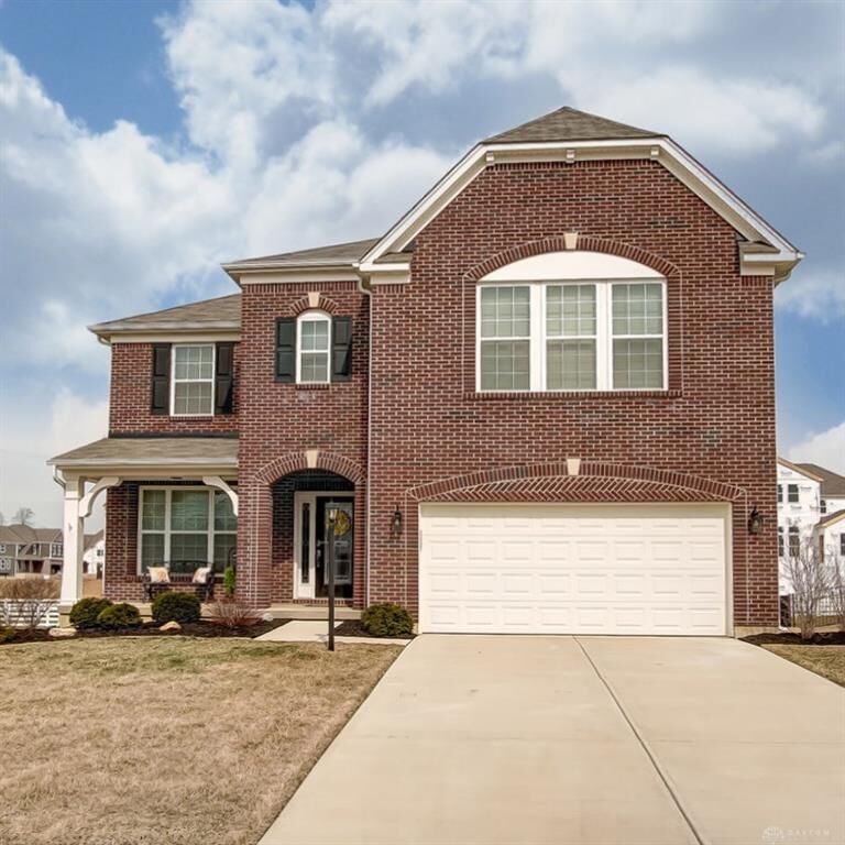 Property Photo:  1570 Stonebury Court  OH 45385