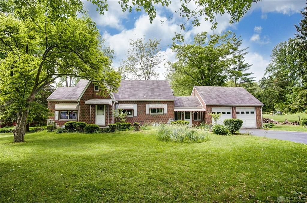 Property Photo: 536 Westbrook Road OH 45415