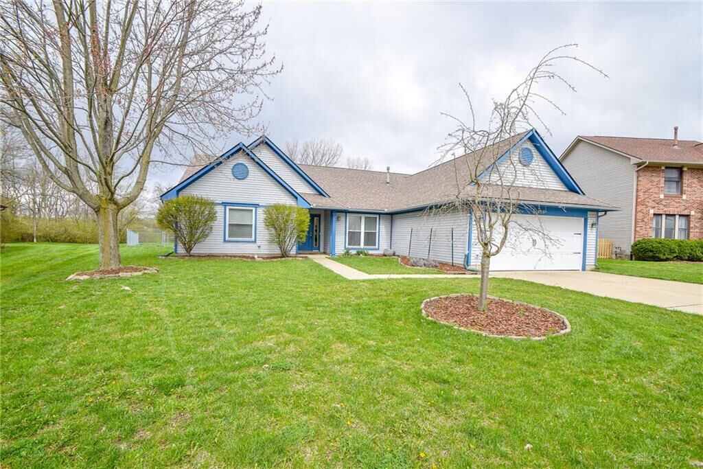 Property Photo: 926 Sunset Drive OH 45322